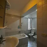 Double Spaces * טורטונה